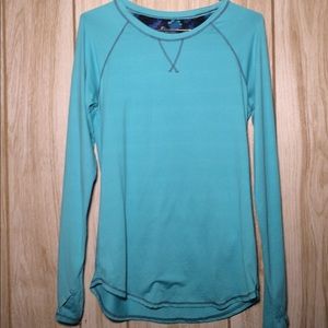 Blue athletic shirt/leggings set